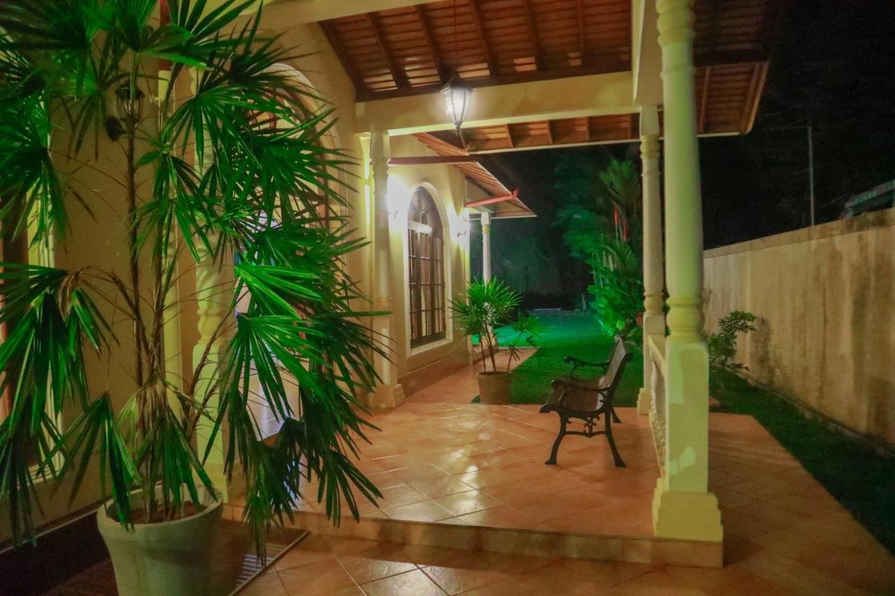 Bentota River Villa Экстерьер фото