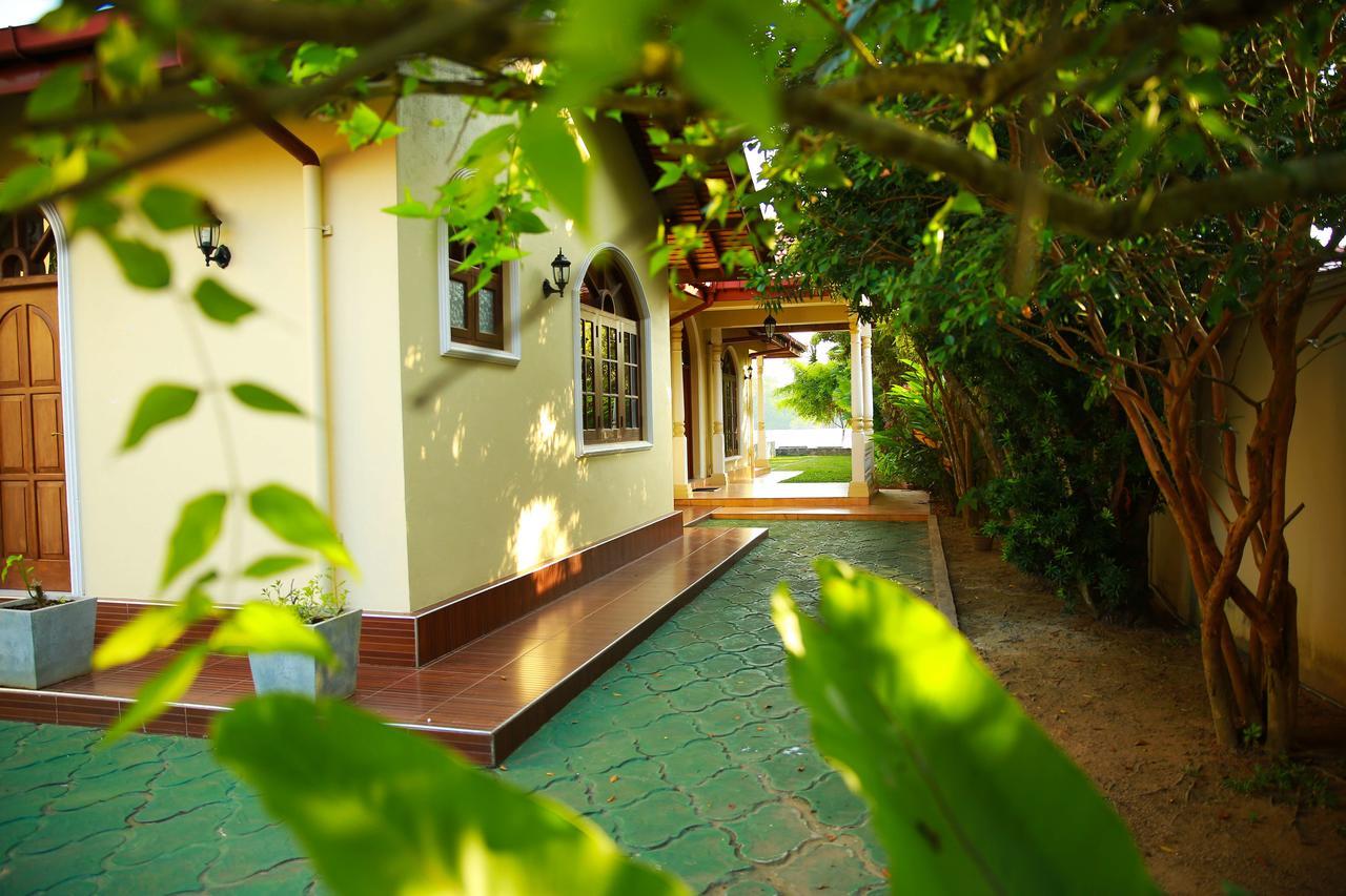 Bentota River Villa Экстерьер фото